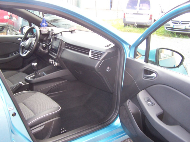 RENAULT CLIO 5 (V) 1.0 TCE 100 INTENS - 100 ch - 5 CV - 5 portes - 13 990€