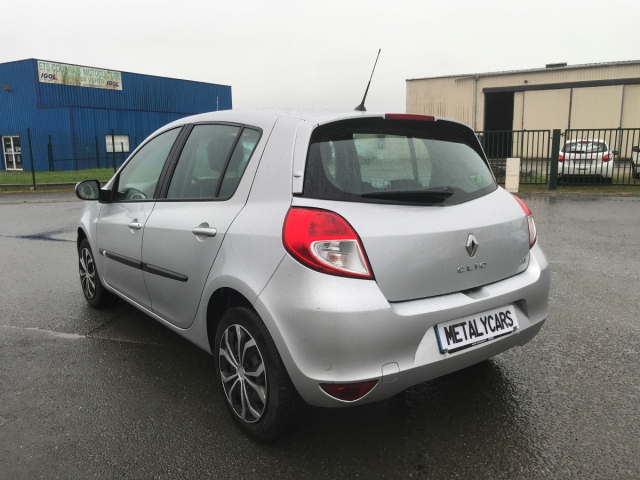 CLIO III EXPRESSION CLIM 1.5 DCI 90CV 4CV - 5 PLACES / 5 PORTES