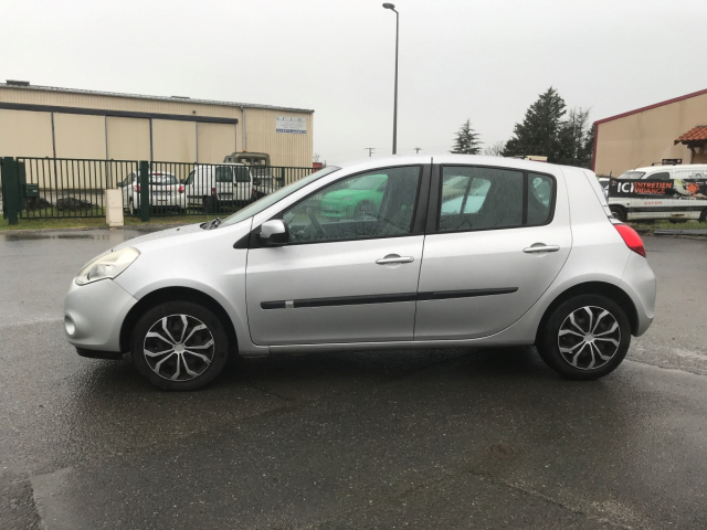 CLIO III EXPRESSION CLIM 1.5 DCI 90CV 4CV - 5 PLACES / 5 PORTES