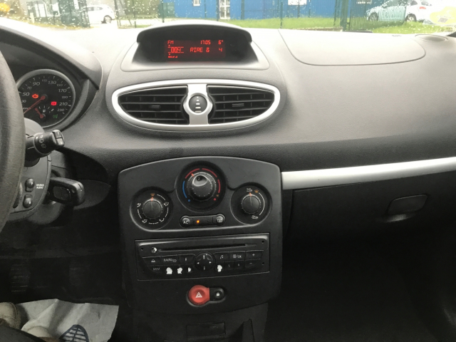 CLIO III EXPRESSION CLIM 1.5 DCI 90CV 4CV - 5 PLACES / 5 PORTES