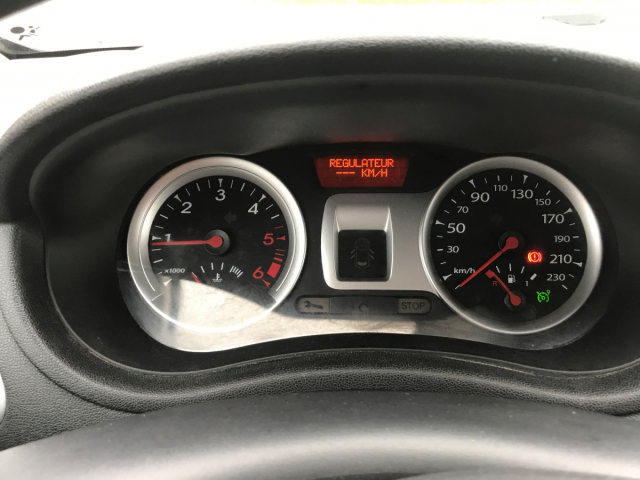 CLIO III EXPRESSION CLIM 1.5 DCI 90CV 4CV - 5 PLACES / 5 PORTES