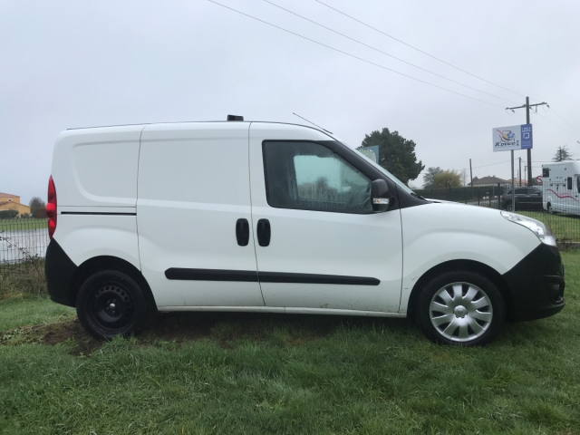 OPEL COMBO CAMIONETTE 1.6 CDTI - 105 CH / 5CV - 2 PLACES / 3 PORTES - 9 990 €