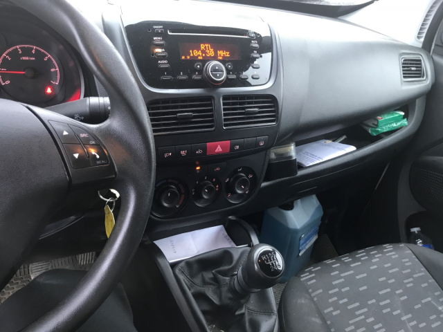 OPEL COMBO CAMIONETTE 1.6 CDTI - 105 CH / 5CV - 2 PLACES / 3 PORTES - 9 990 €