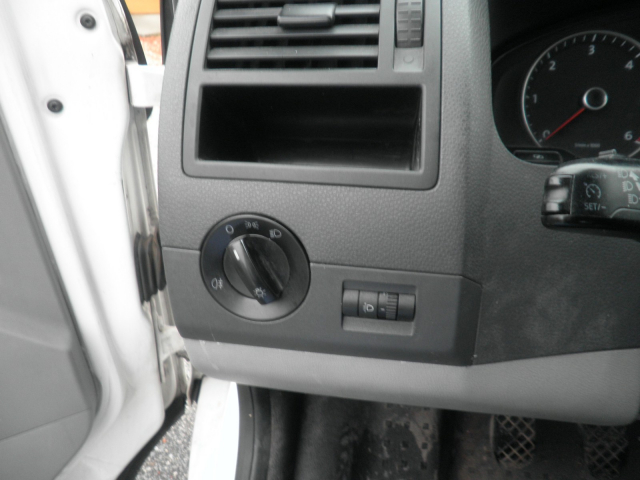 Volkswagen T5 3.0T  L1H1 2.0 TDI 140ch / 7CV - 3 places - CT OK - 12 299 €