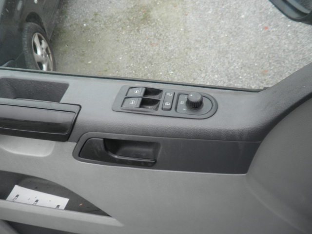 Volkswagen T5 3.0T  L1H1 2.0 TDI 140ch / 7CV - 3 places - CT OK - 12 299 €