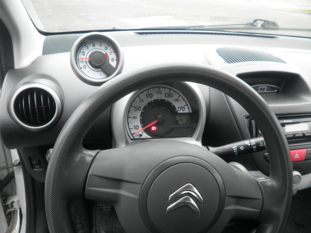 Citroën C1 1.0 12V 68ch / 4 CV -  Millenium 4 places / 3 portes - 5 690€