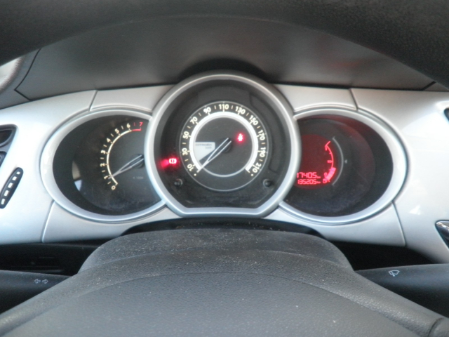 Citroën C3 II ATTRACTION 1.0 VTi 68ch  - 5 PLACES / 5 PORTES - Rouge Rubi