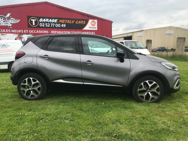 RENAULT CAPTUR 0.9 TCE 90 CH INTENSE - 5 PLACES / 5 PORTES - 9 900€