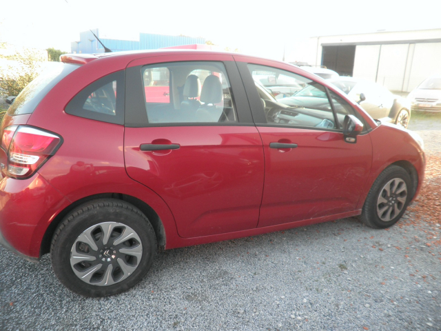 Citroën C3 II ATTRACTION 1.0 VTi 68ch  - 5 PLACES / 5 PORTES - Rouge Rubi