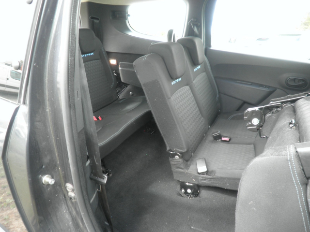 Dacia Lodgy I (J92) 1.2 TCe 115ch Stepway Euro6 7 places - 8 990€