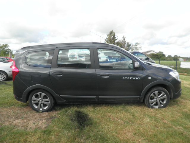 Dacia Lodgy I (J92) 1.2 TCe 115ch Stepway Euro6 7 places - 8 990€