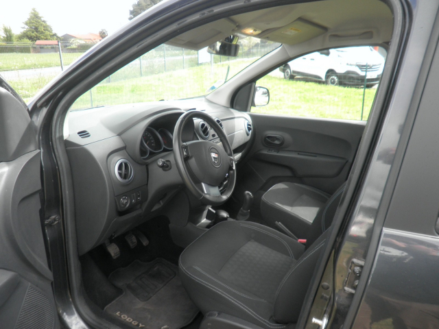 Dacia Lodgy I (J92) 1.2 TCe 115ch Stepway Euro6 7 places - 8 990€