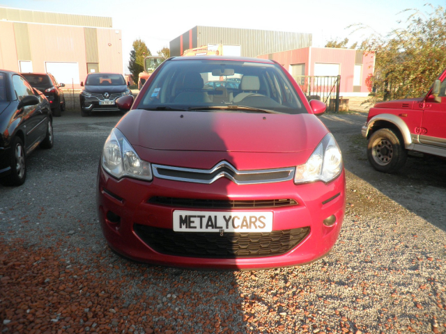 Citroën C3 II ATTRACTION 1.0 VTi 68ch  - 5 PLACES / 5 PORTES - Rouge Rubi