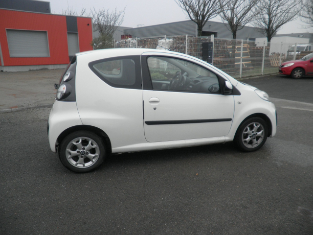 Citroën C1 1.0 12V 68ch / 4 CV -  Millenium 4 places / 3 portes - 5 690€