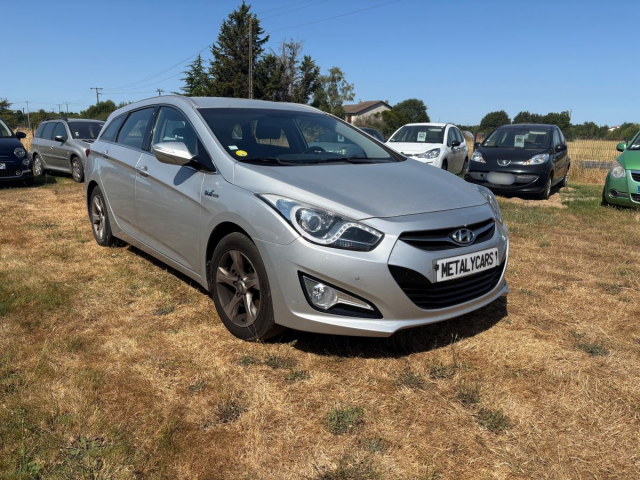 HYUNDAI I40 1.7 CRDI DIESEL - 116 CH / 6 CV - 5 PLACES - 5 PORTES - 7 890 €