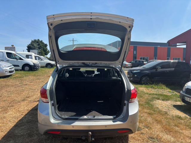 HYUNDAI I40 1.7 CRDI DIESEL - 116 CH / 6 CV - 5 PLACES - 5 PORTES - 7 890 €