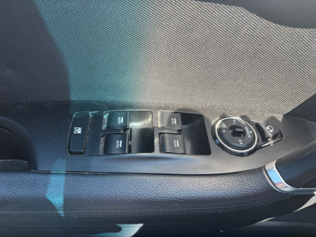 HYUNDAI I40 1.7 CRDI DIESEL - 116 CH / 6 CV - 5 PLACES - 5 PORTES - 7 890 €