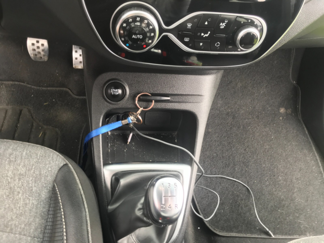 RENAULT CAPTUR 0.9 TCE 90 CH INTENSE - 5 PLACES / 5 PORTES - 9 900€