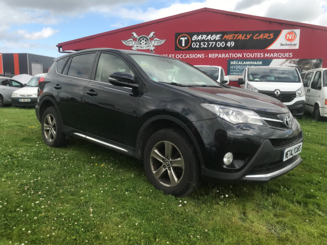 TOYOTA RAV4  LOUNGE - 150 CH / 8 CV - 5 PLACES - 11 500€ 