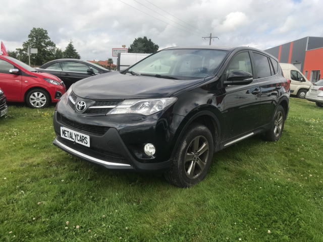 TOYOTA RAV4  LOUNGE - 150 CH / 8 CV - 5 PLACES - 11 500€ 