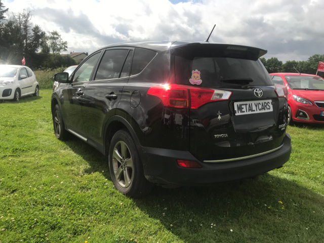 TOYOTA RAV4  LOUNGE - 150 CH / 8 CV - 5 PLACES - 11 500€ 