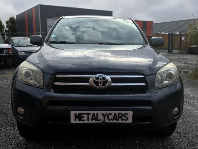 TOYOTA RAV4 - 177CH / 11 CV - 5 PLACES - 7500€