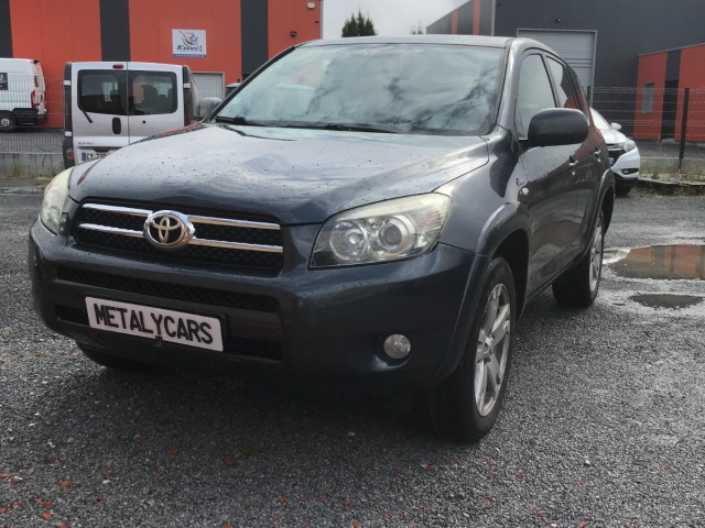 TOYOTA RAV4 - 177CH / 11 CV - 5 PLACES - 7500€