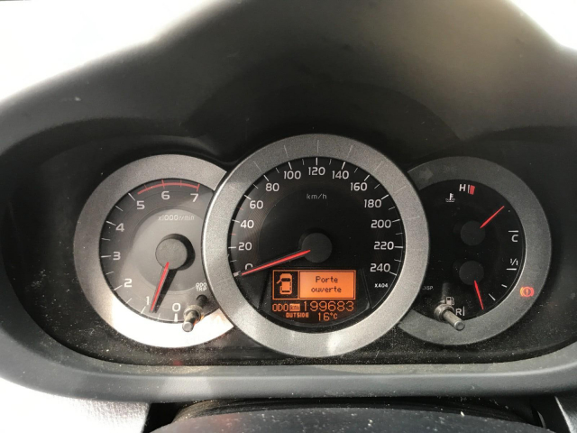 TOYOTA RAV4 - 177CH / 11 CV - 5 PLACES - 7500€