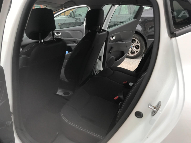 RENAULT CLIO IV DCI 90ch - 5 PLACES - 7 000€