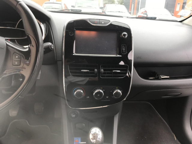 RENAULT CLIO IV DCI 90ch - 5 PLACES - 7 000€