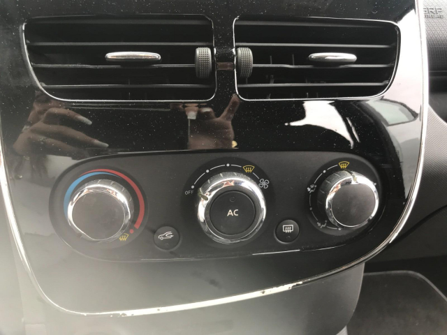 RENAULT CLIO IV DCI 90ch - 5 PLACES - 7 000€