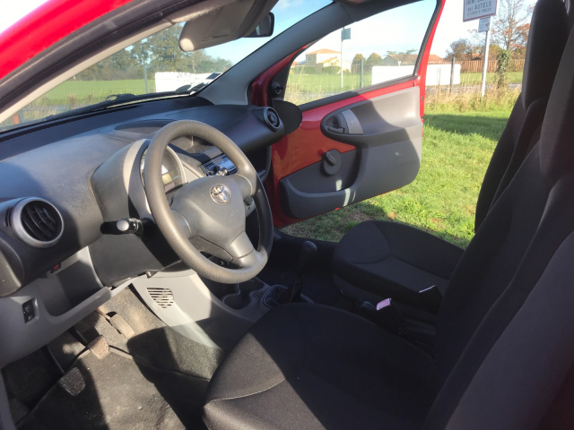 TOYOTA AYGO 1.0 VVTI BIOCARBURANT - 68CH / 4CV - 4 PLACES / 3 PORTES - 2 890€