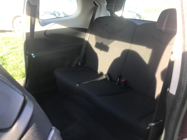 PEUGEOT 108 1.2 VTI ESSENCE - 82CH / 4CV - 5 PLACES/ 3 PORTES - 3 900 €