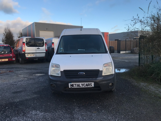 FORD TRANSIT CONNECT 1.8 DI DIESEL - 75CH / 6CV - 2 PLACES/ 4 PORTES - 6 500 €