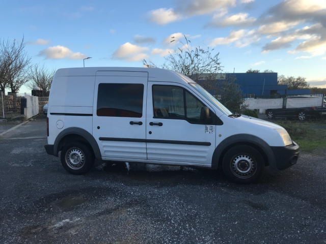 FORD TRANSIT CONNECT 1.8 DI DIESEL - 75CH / 6CV - 2 PLACES/ 4 PORTES - 6 500 €
