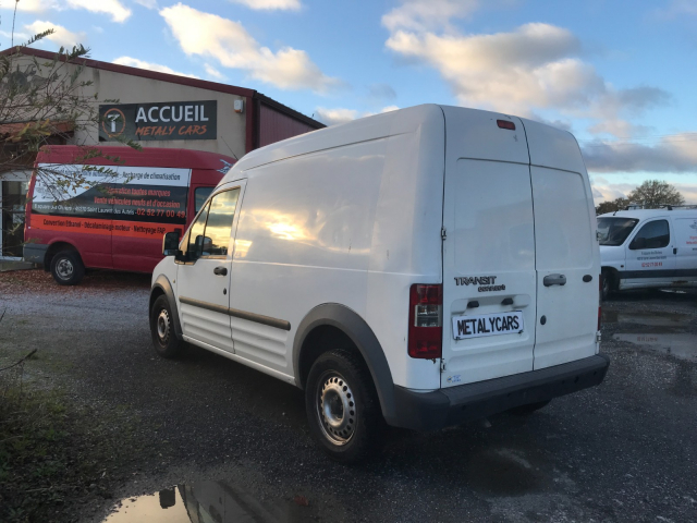 FORD TRANSIT CONNECT 1.8 DI DIESEL - 75CH / 6CV - 2 PLACES/ 4 PORTES - 6 500 €