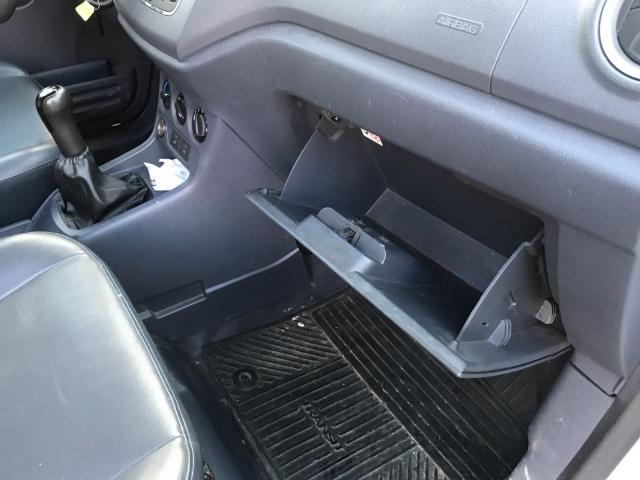 FORD TRANSIT CONNECT 1.8 DI DIESEL - 75CH / 6CV - 2 PLACES/ 4 PORTES - 6 500 €