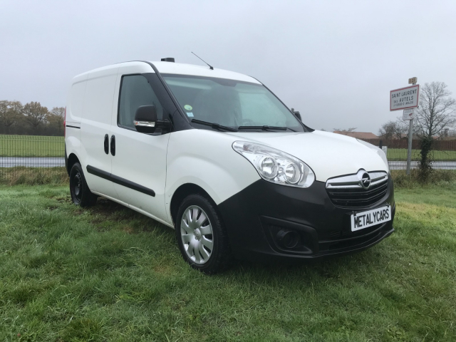 OPEL COMBO CAMIONETTE 1.6 TDCI DIESEL - 105 CH / 5CV -2 PLACES/ 3 PORTES - 9 990 €