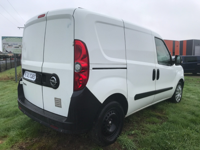 OPEL COMBO CAMIONETTE 1.6 TDCI DIESEL - 105 CH / 5CV -2 PLACES/ 3 PORTES - 9 990 €