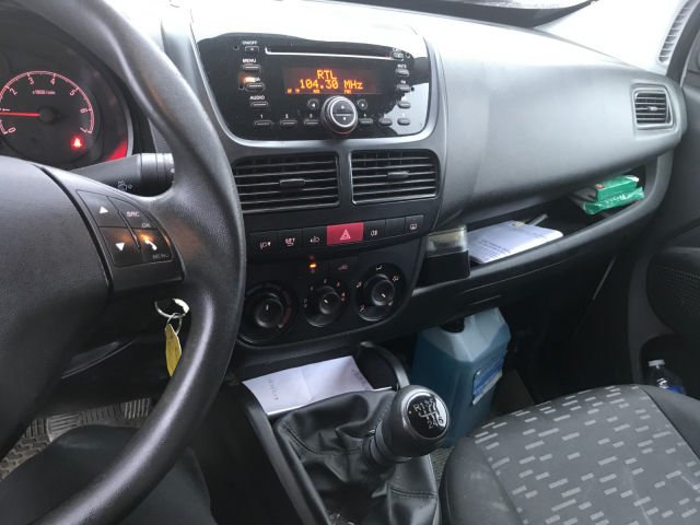 OPEL COMBO CAMIONETTE 1.6 TDCI DIESEL - 105 CH / 5CV -2 PLACES/ 3 PORTES - 9 990 €