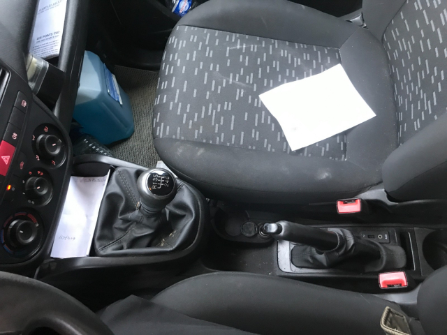 OPEL COMBO CAMIONETTE 1.6 TDCI DIESEL - 105 CH / 5CV -2 PLACES/ 3 PORTES - 9 990 €