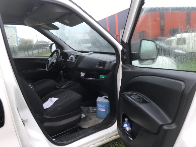 OPEL COMBO CAMIONETTE 1.6 TDCI DIESEL - 105 CH / 5CV -2 PLACES/ 3 PORTES - 9 990 €