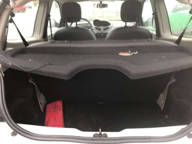 Renault Twingo II 1.2 LEV 16v - eco2 - 75CH / 4CV - 4 PLACES / 3 PORTES - 5 790 €