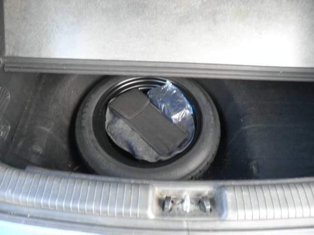 KIA VENGA 1.6 125 PREMIUM BVA - 5 PLACES / 5 PORTES - 1ère MAIN