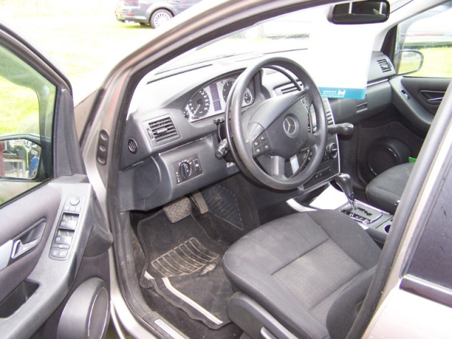 MERCEDES CLASSE B 200 DESIGN CVT - 5 PLACES / 5 PORTES - GRIS