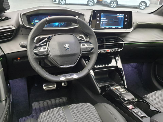 PEUGEOT 208 1.2 PURETECH 100CV EAT8 GT  TOIT PANO + PACK DRIVE ASSIST PLUS - FINITION G﻿T