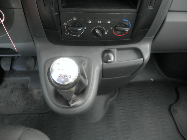 PEUGEOT EXPERT 2 MINIBUS II FOURGON 2.0 HDI 120CH L2H1 - 9 PLACES / 5 PORTES