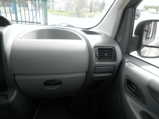 PEUGEOT EXPERT 2 MINIBUS II FOURGON 2.0 HDI 120CH L2H1 - 9 PLACES / 5 PORTES