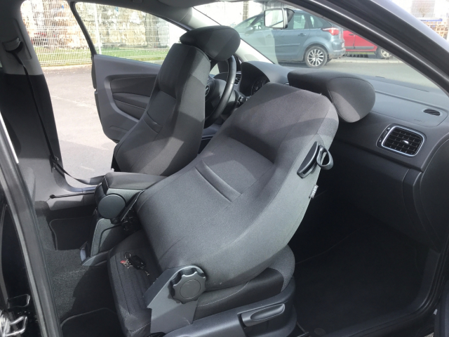 VOLKSWAGEN POLO V (5) 1.6 TDI - 90CH/5CV - 3 PORTES / 5 PLACES - 2012