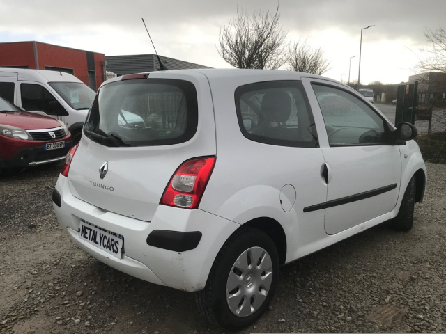 Renault Twingo II 1.2 LEV 16v - eco2 - 75CH / 4CV - 4 PLACES / 3 PORTES - 5 790 €